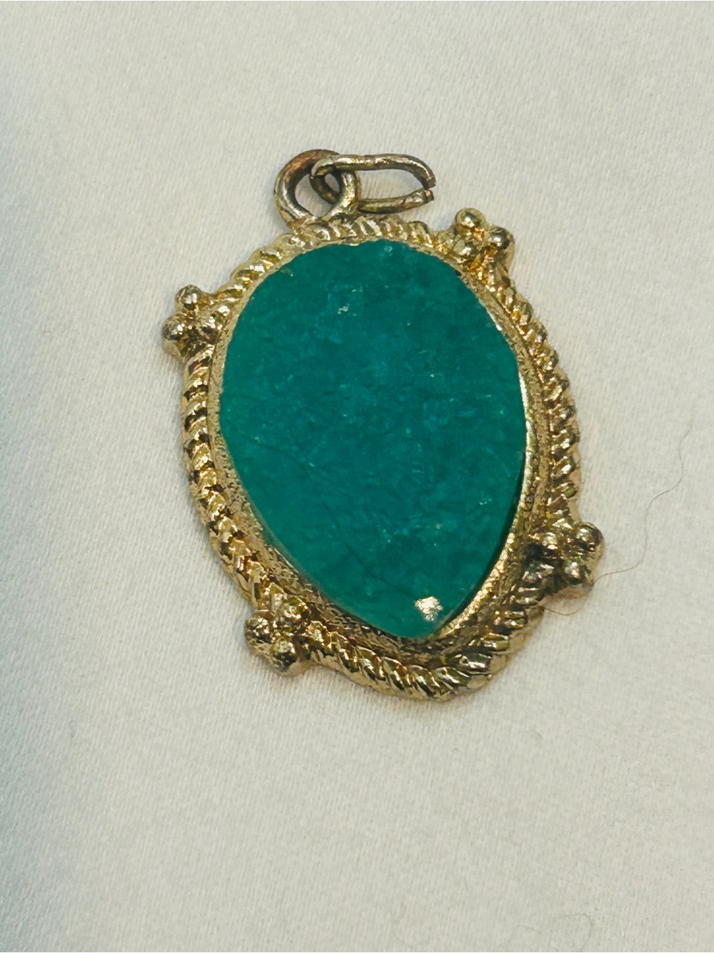 Gold-Tone Teardrop Pendant Necklace with Emerald Green Stone